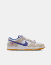 Nike SB 'Rayssa' Dunk Low Premium QS Chaussures de skate - Platine pur/Bleu royal profond/Violet vif/Blanc/Jaune gomme