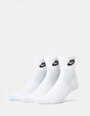 Nike Everyday Essential Ankle Socks - White/Black