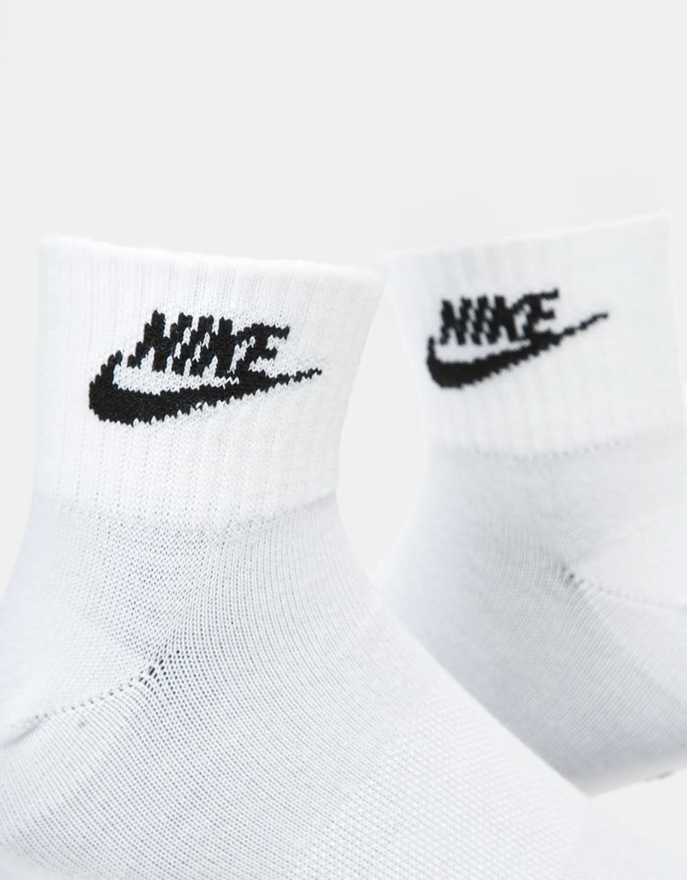 Nike Everyday Essential Ankle Socks - White/Black