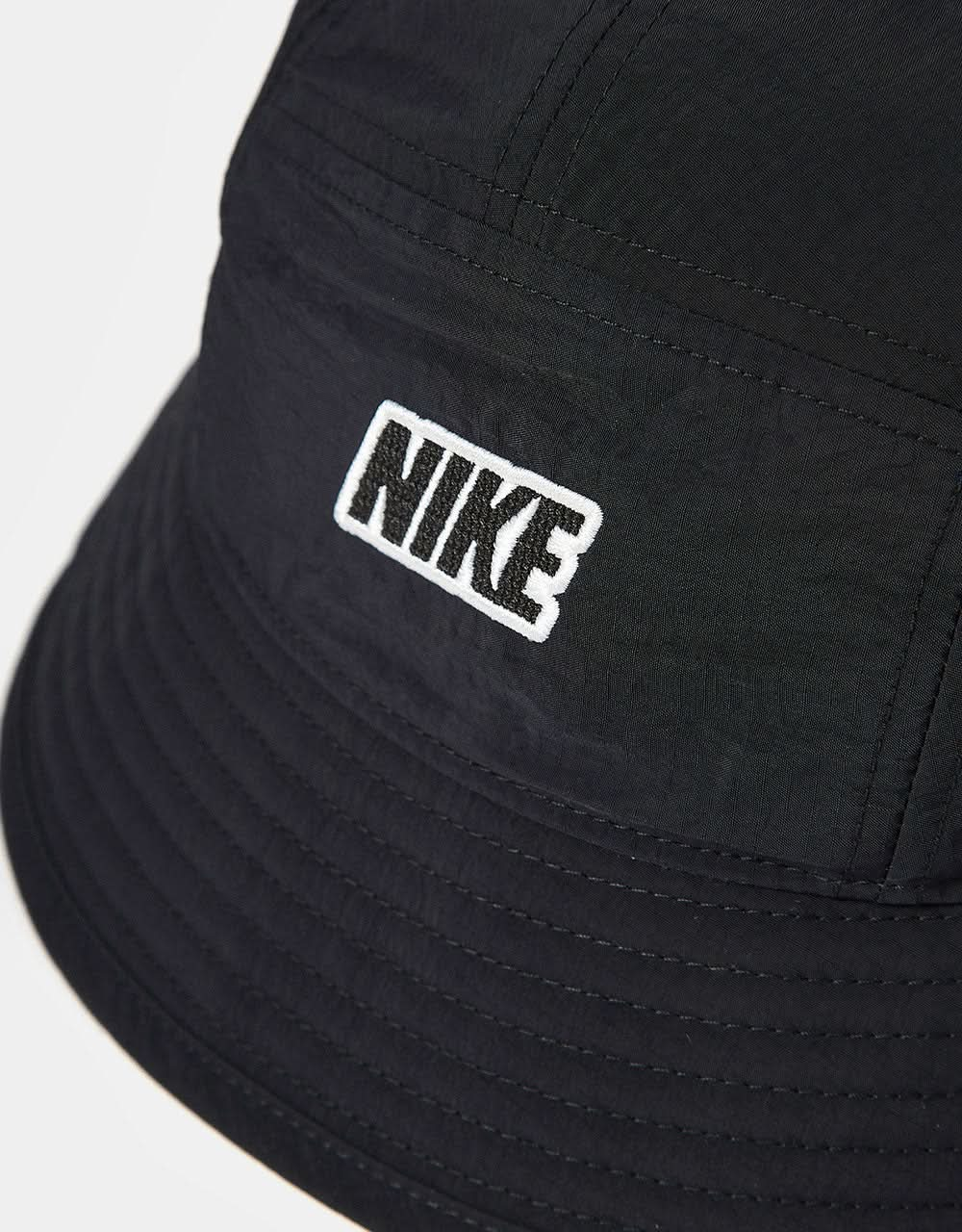 Nike Apex Outdoor Bucket Hat - Black/Summit White