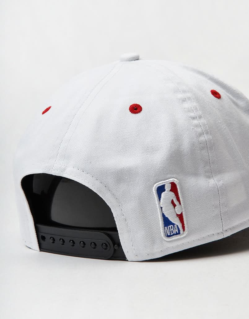 Gorra de golf lavada NBA Chicago Bulls de New Era - Blanco/Negro