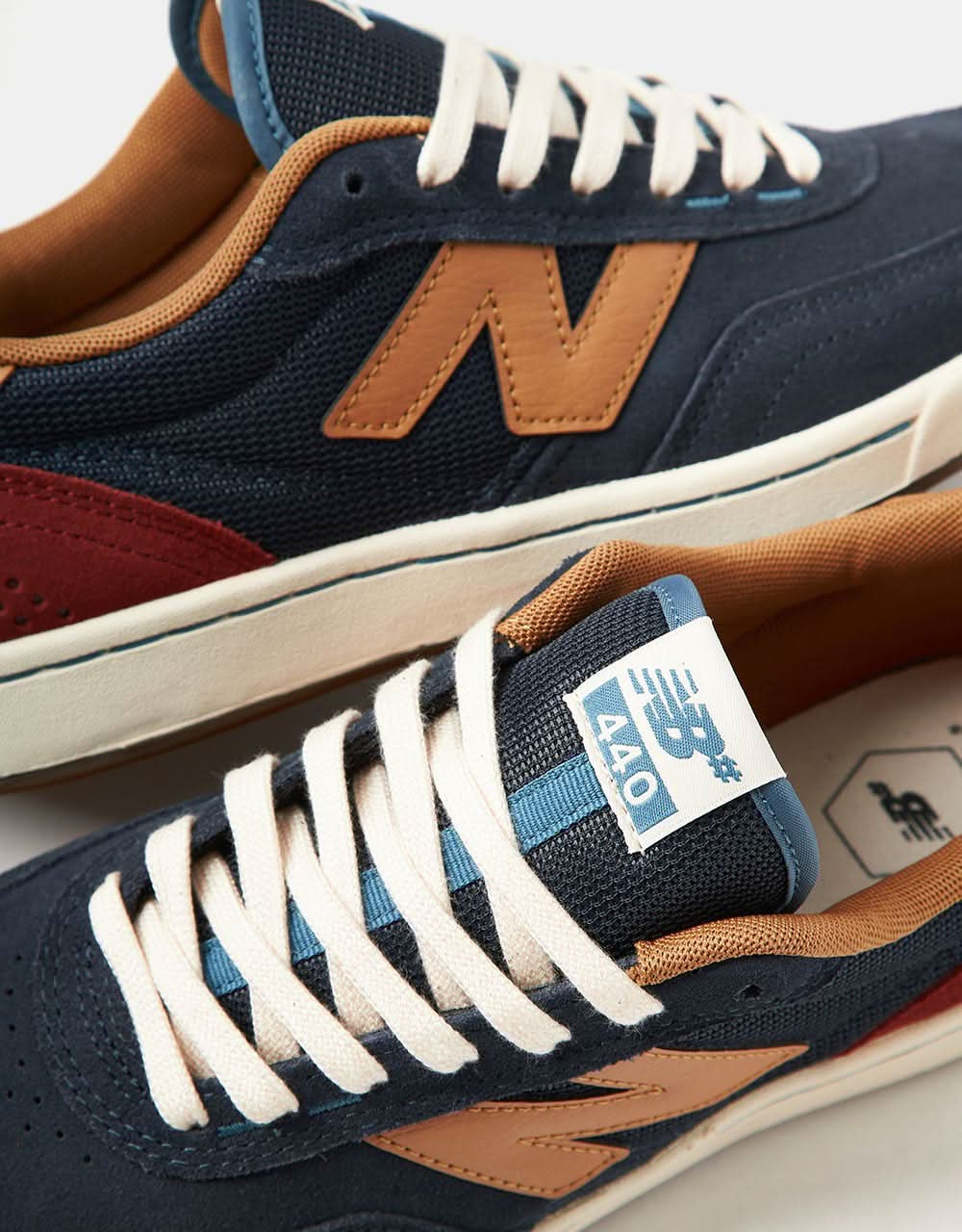 New Balance Numeric 440 V2 Zapatos de skate - Azul marino/Tostado