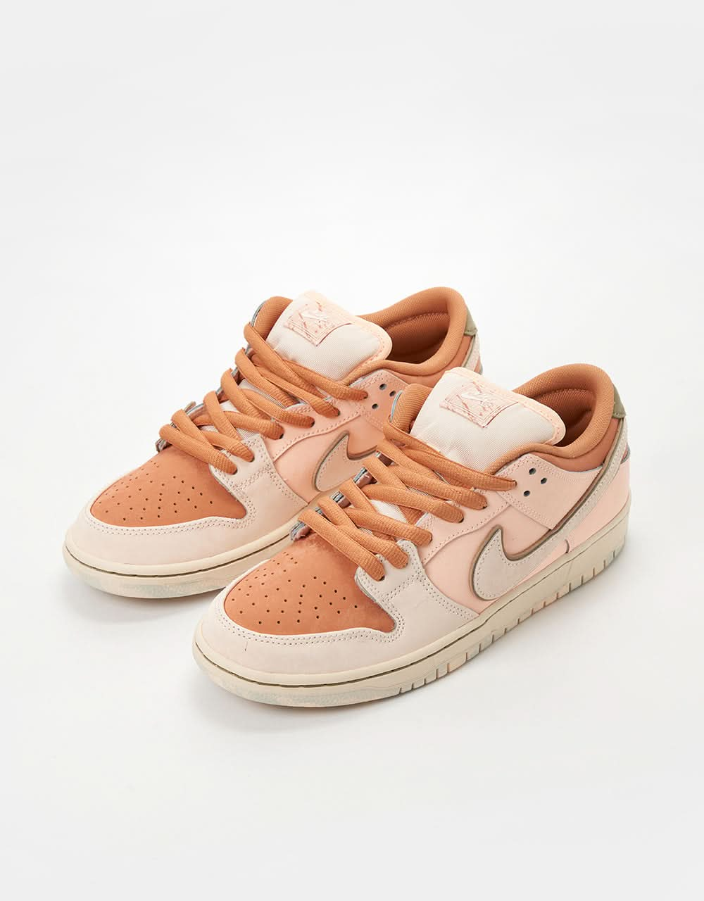 Nike SB 'Trocadero' Dunk Low Pro Premium zapatos de skate - Marrón ámbar/Hielo guayaba-Tinte carmesí-Cáñamo