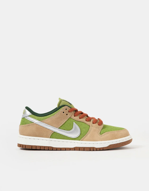 Nike SB 'Escargot' Dunk Low Pro WC Chaussures de skate - Sésame/Argent métallique-Poire-Sapin