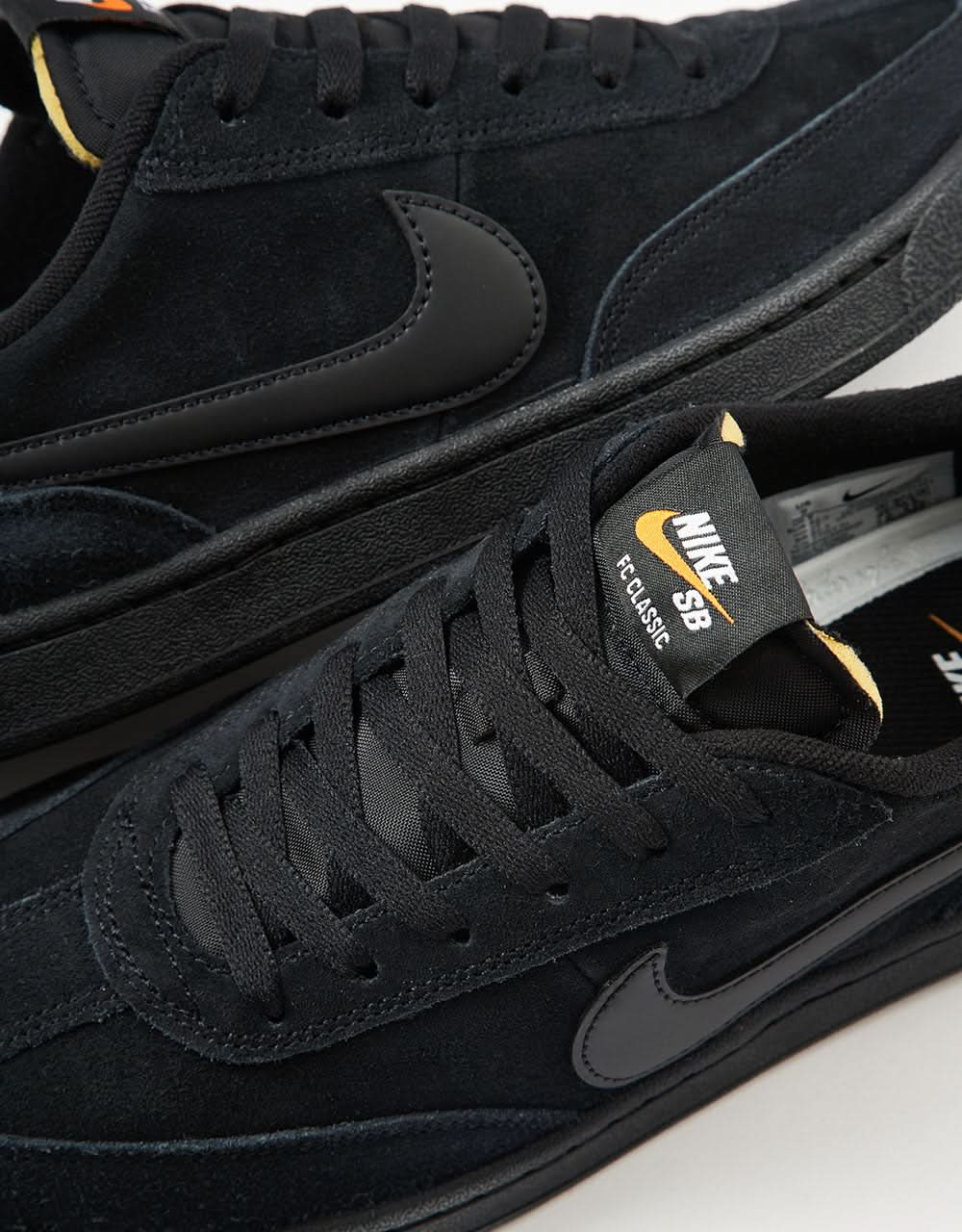 Scarpe da skate Nike SB FC Classic - Nero/Nero-Nero-Arancione vivo