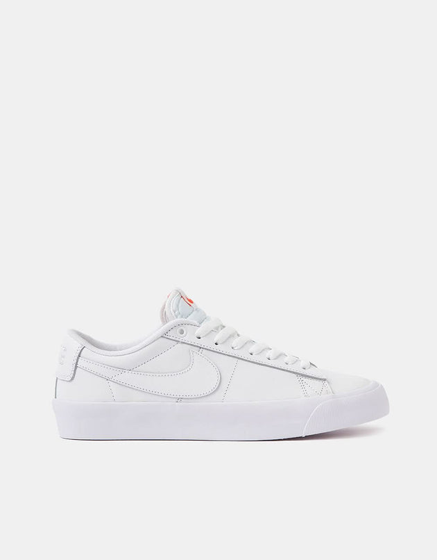 Nike SB 'Orange Label' Zoom Blazer Low Pro GT ISO Chaussures de skate - Blanc/Blanc-Blanc-Blanc