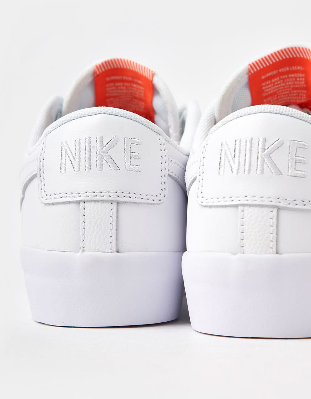 Nike SB 'Orange Label' Zoom Blazer Low Pro GT ISO zapatos de skate - Blanco/Blanco-Blanco-Blanco