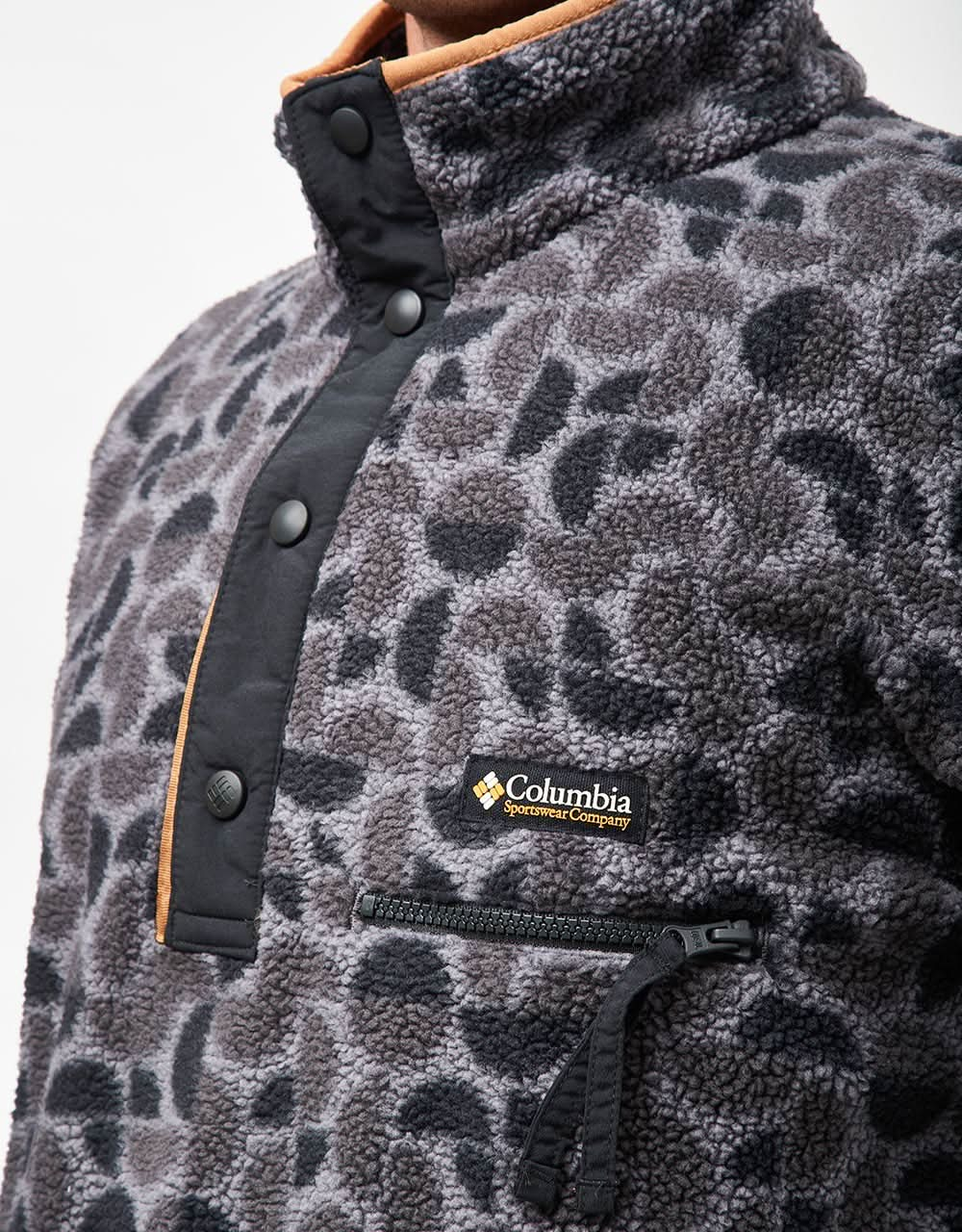 Columbia Helvetia™ II Printed Half Snap Fleece - Black Retroscape