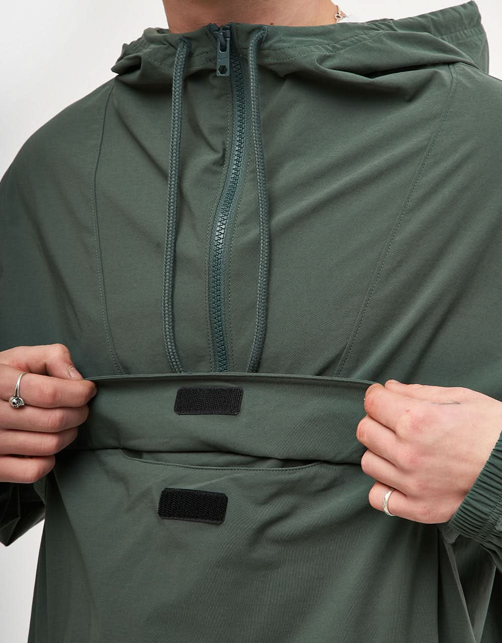 Nike SB Essential Anorak Jacket - Vintage Green/Oil Green