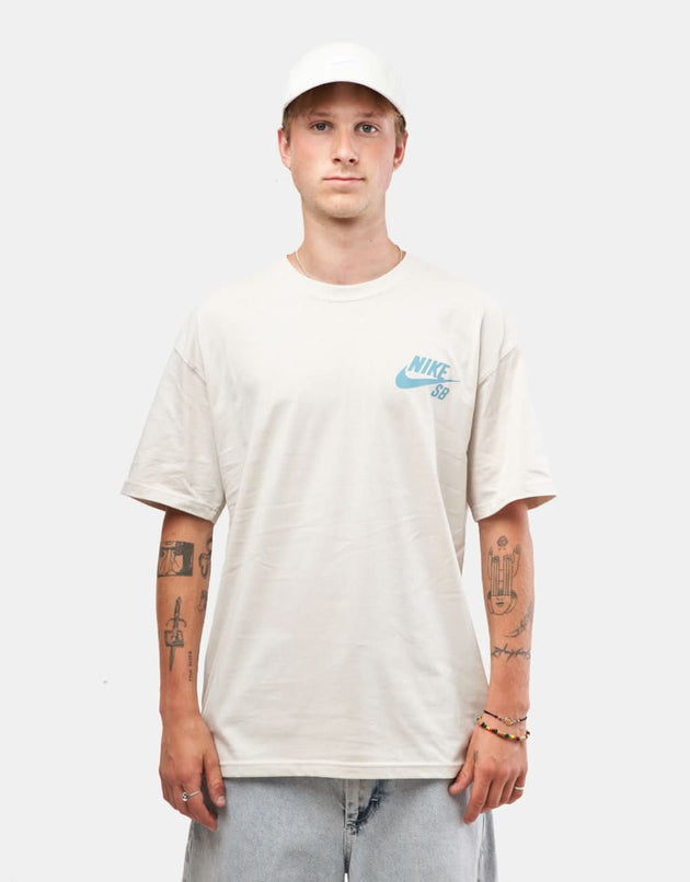 T-shirt Nike SB Logo - Marrone Orewood chiaro/Bianco