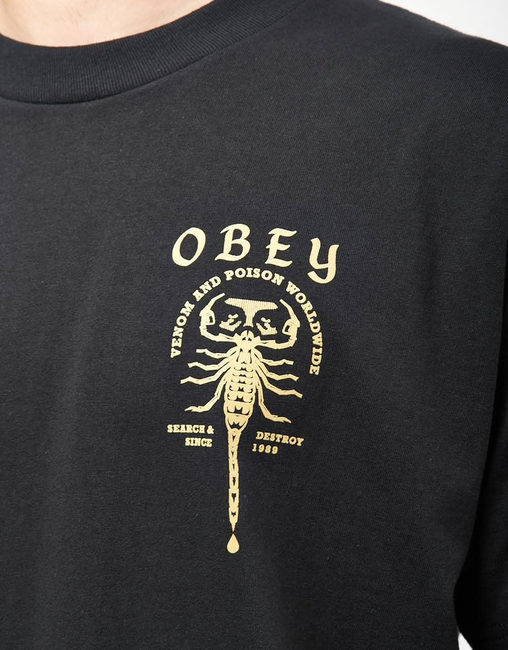 Camiseta Obey Escorpión - Negro