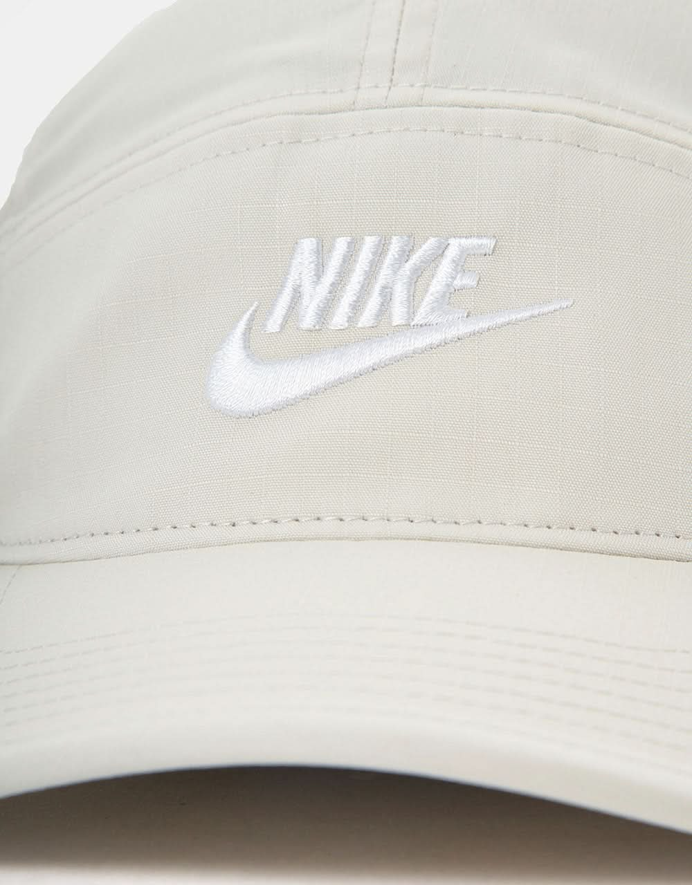 Nike Unstructured Futura Cap - Light Orewood Brown/White