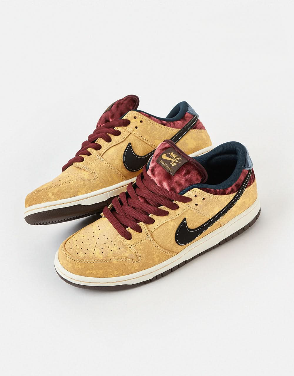 Nike SB 'City of Cinema' Dunk Low Pro Skate Shoes - Celestial Gold/Black-Dark Team Red