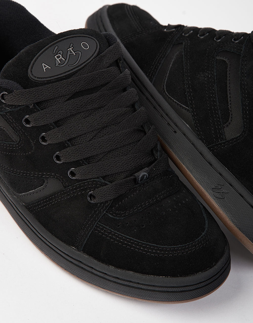 éS x Arto Saari Accel OG Skate Shoes - Black/Charcoal