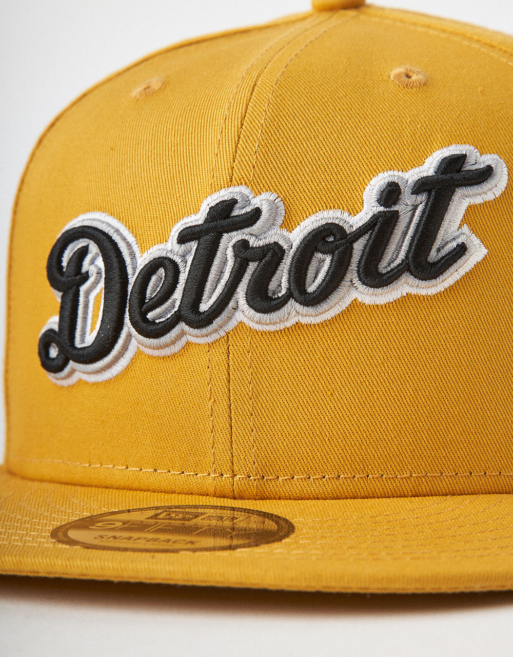 New Era 9Fifty® Detroit Tigers Wordmark Patch Snapback Cap - Yellow Mustard