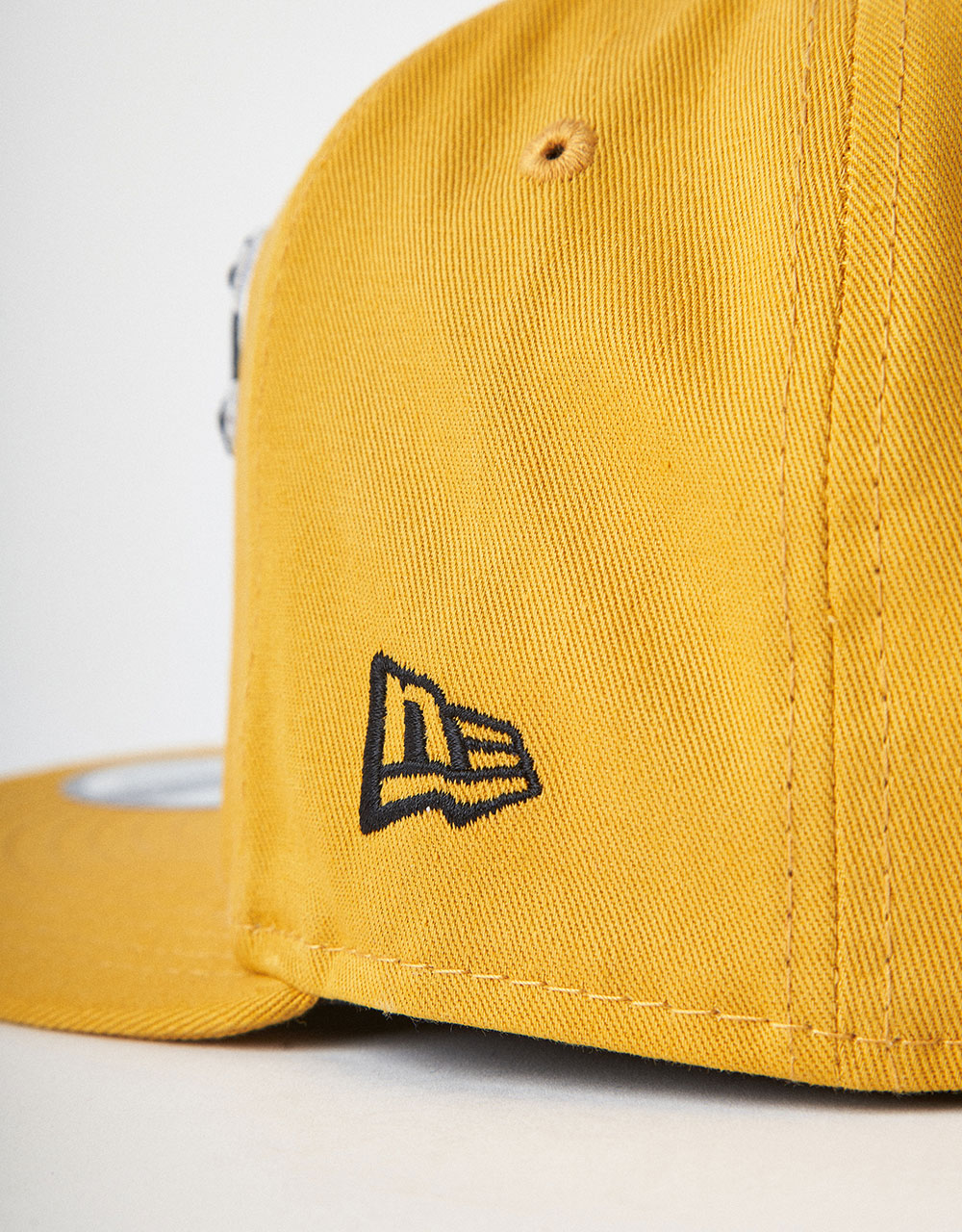 New Era 9Fifty® Detroit Tigers Wordmark Patch Snapback Cap - Yellow Mustard