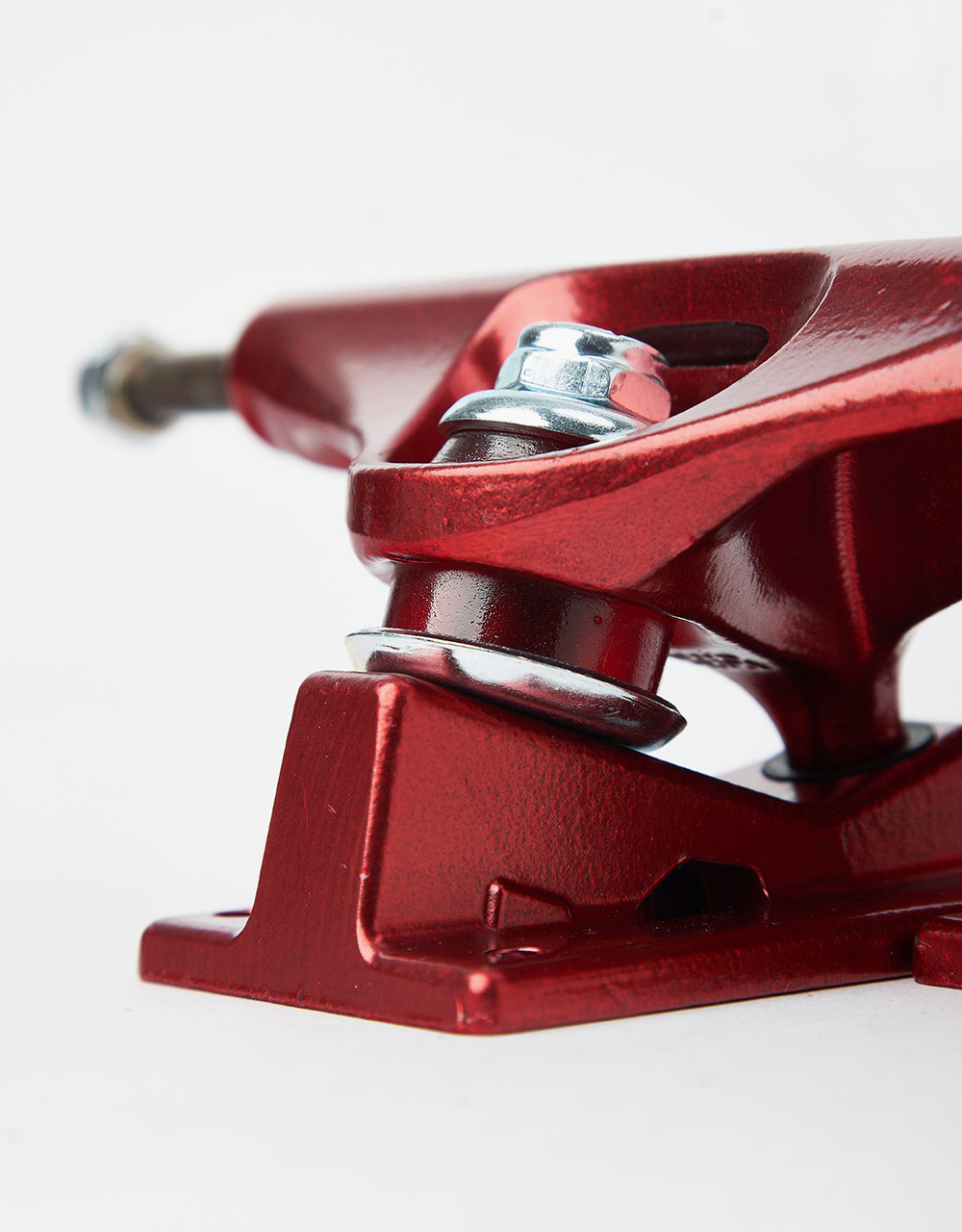 Venture Anodised 5.6 High Skateboard Trucks - Red (Pair)