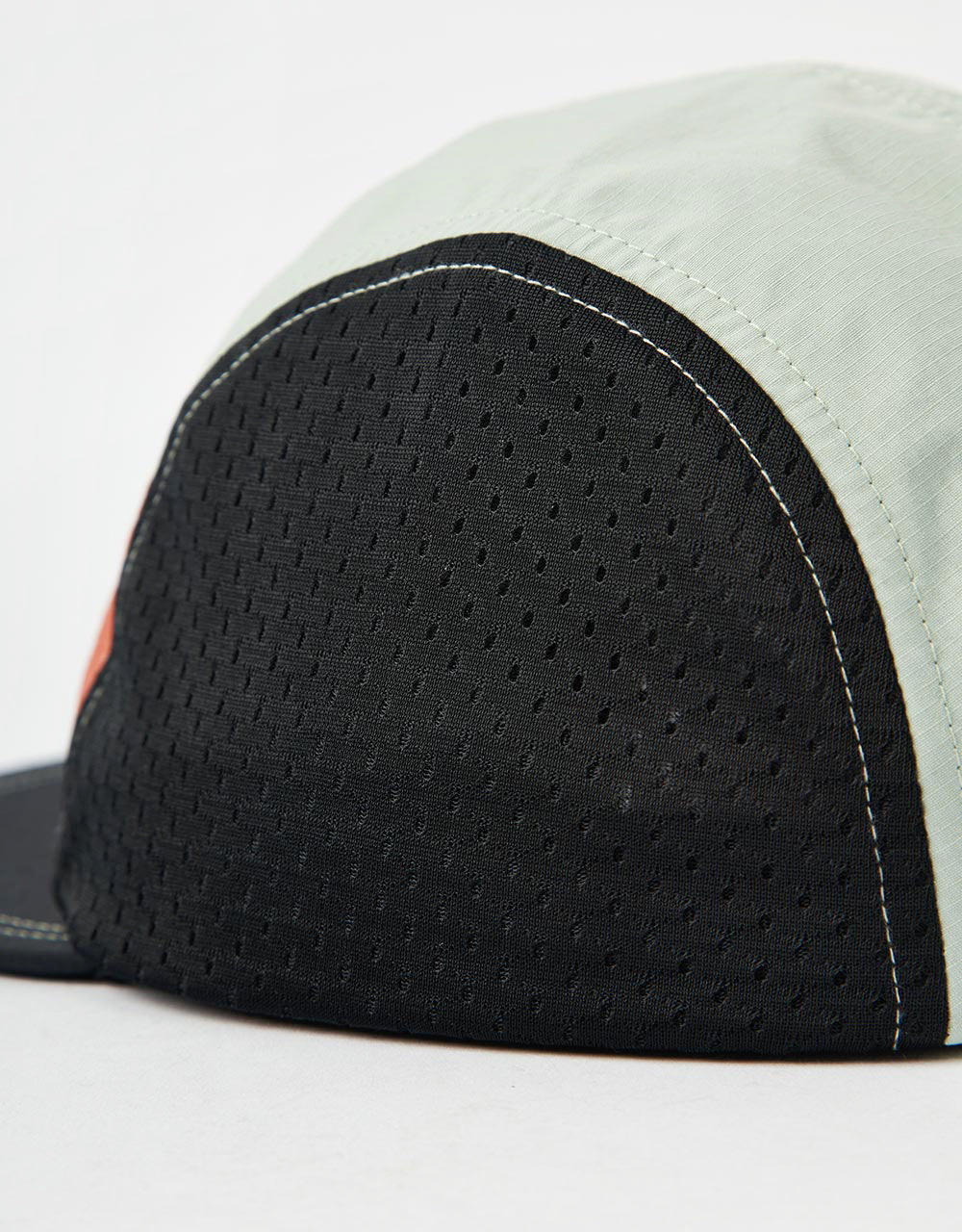 Columbia Wingmark™ Cap - Black/Cool Green