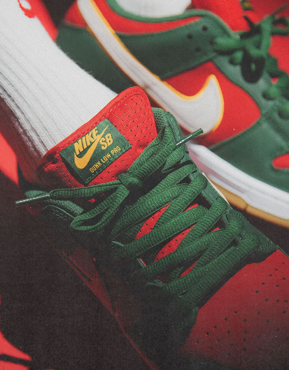 Nike SB 'Seattle SuperSonics' Dunk Low Pro Premium Skate Shoes - Fir/White-University Gold-Fire Red