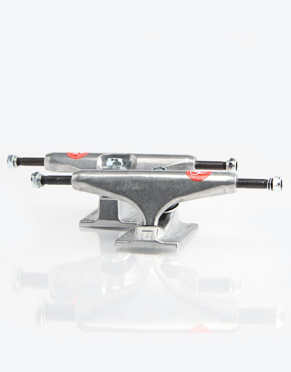 Royal 5.25 Low Trucks (Pair)