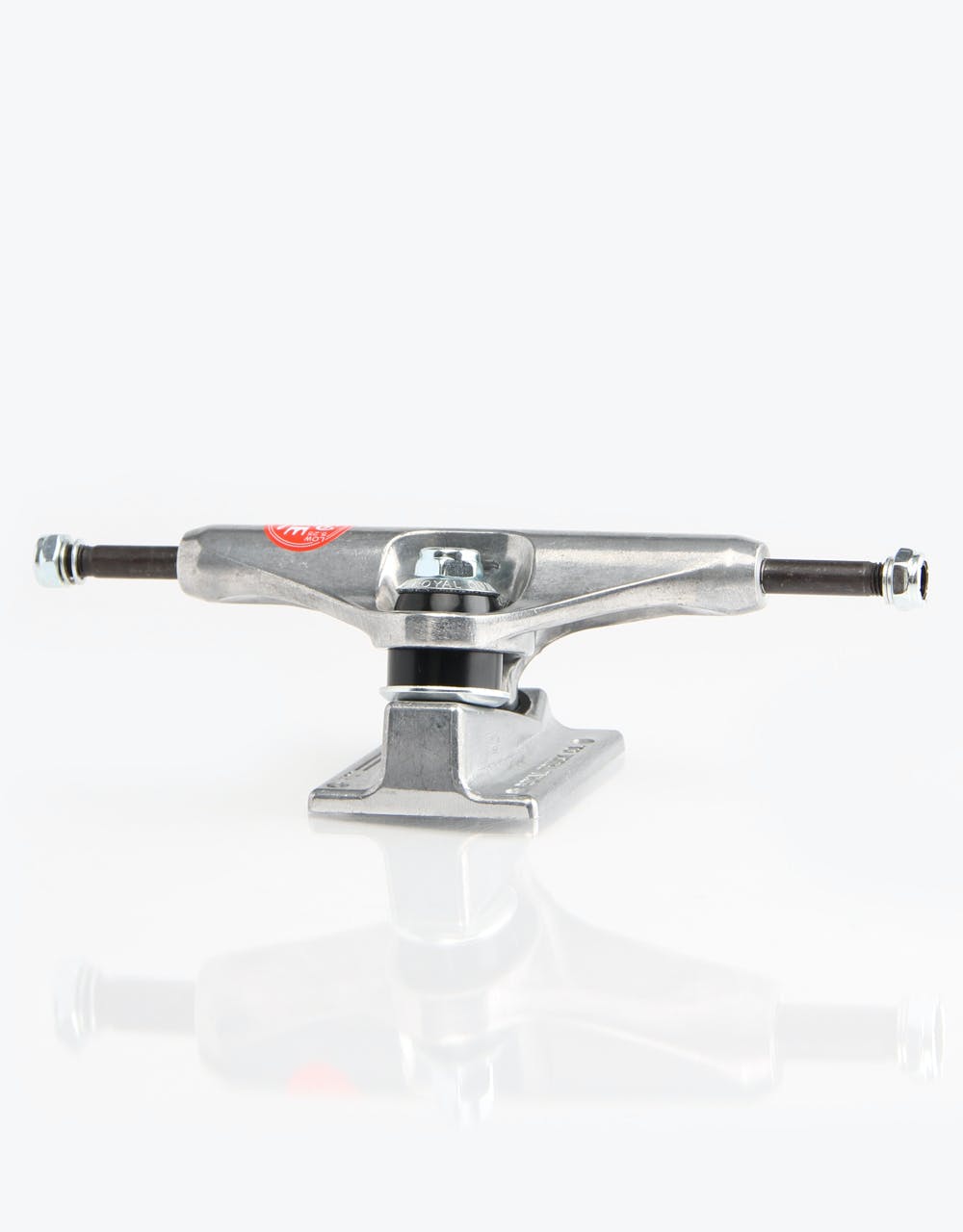 Royal 5.25 Low Trucks (Pair)