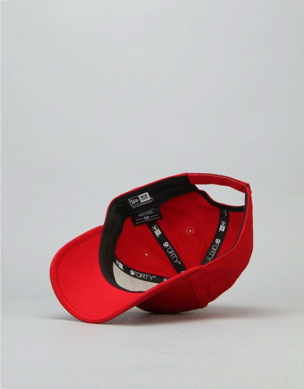 New Era 9Forty Flag Collection Cap - Scarlet/White