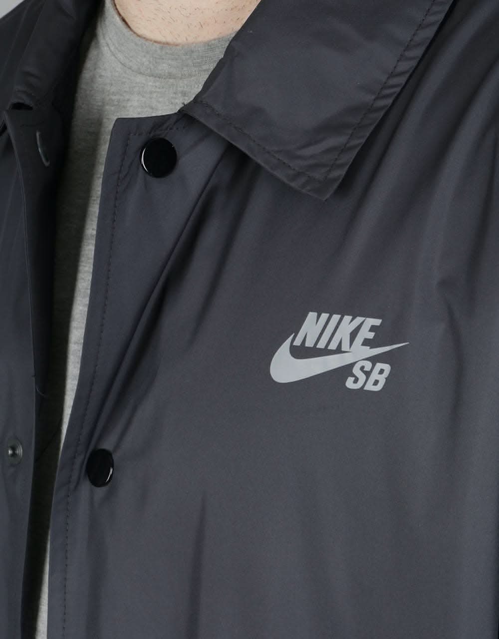 Nike SB Shield Coaches Jacket - Black/Cool Grey