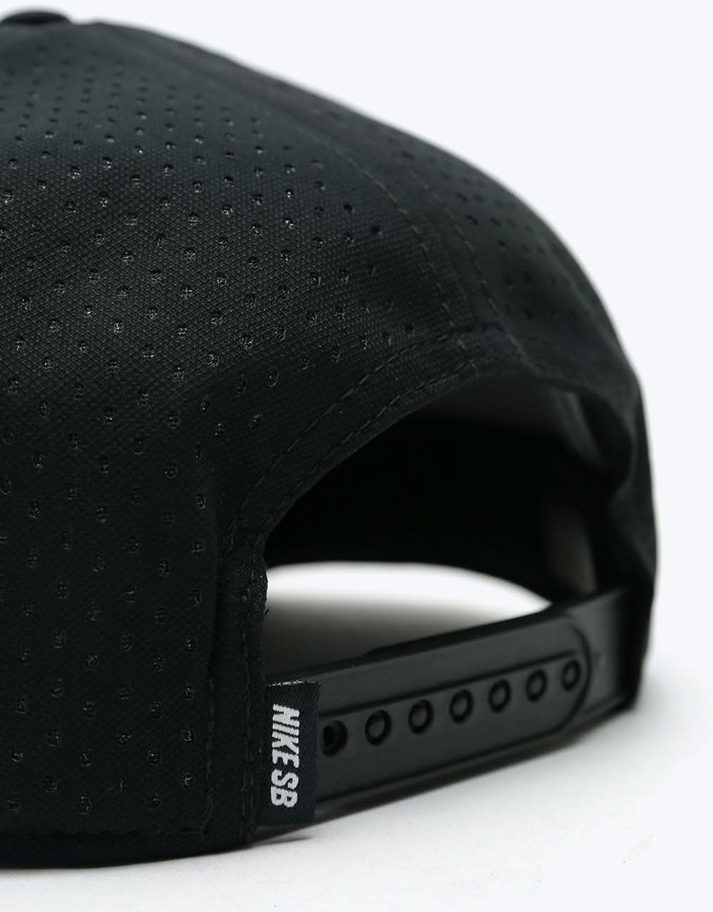 Nike SB Aerobill Pro 2.0 Snapback Cap - Black