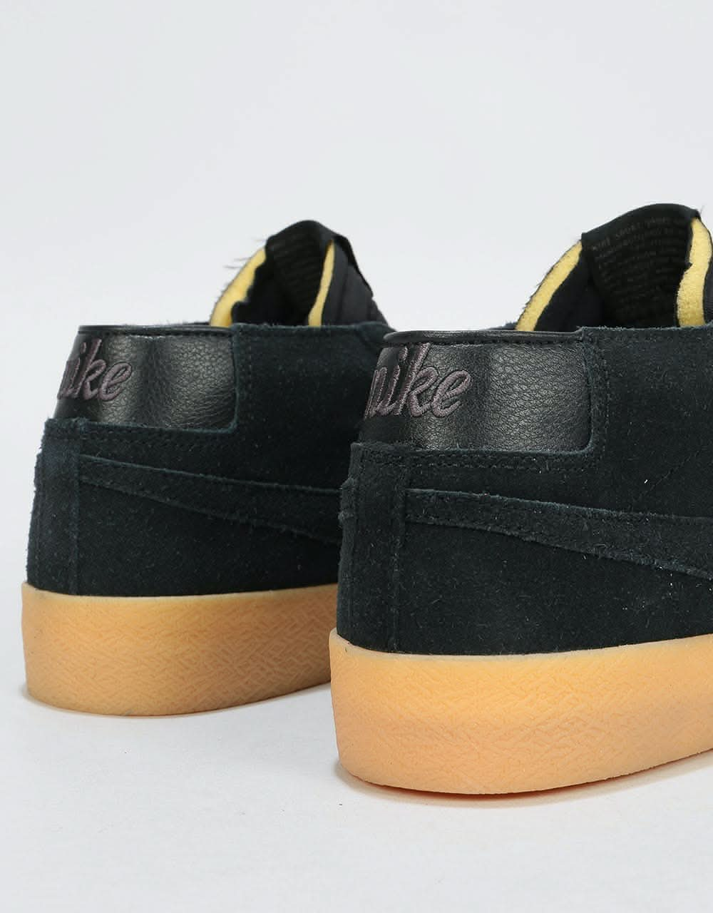 Nike SB Zoom Blazer Chukka Skate Shoes - Black/Black-Thunder Grey-Gum