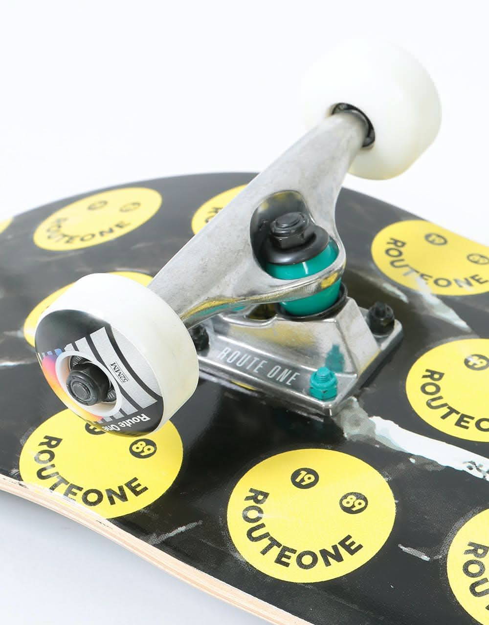 Route One Emoticon Complete Skateboard - 8.25