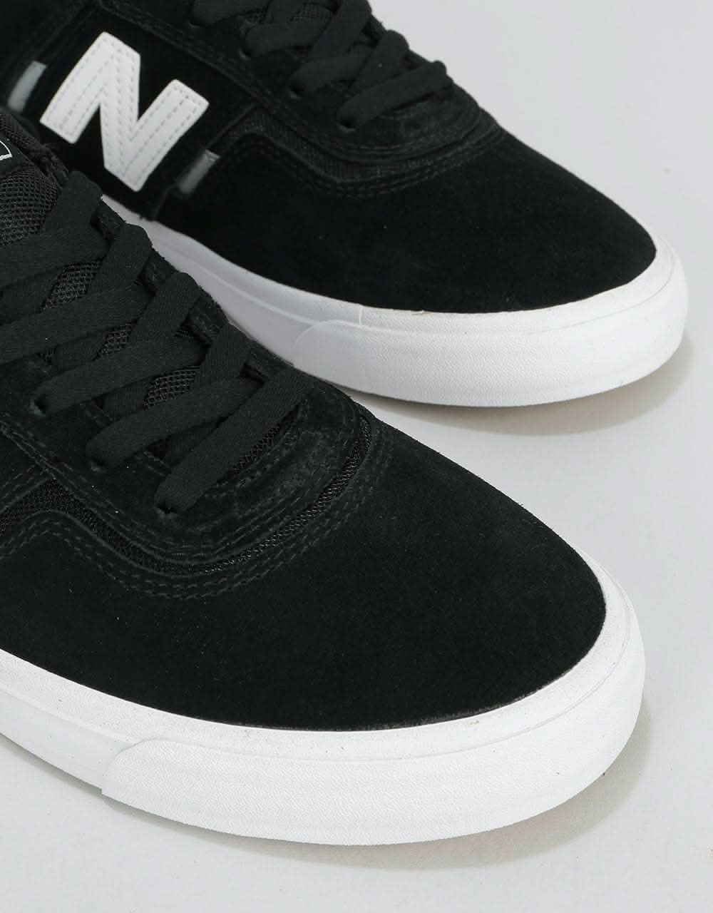 New Balance Numeric 306 Skate Shoes - Black/White