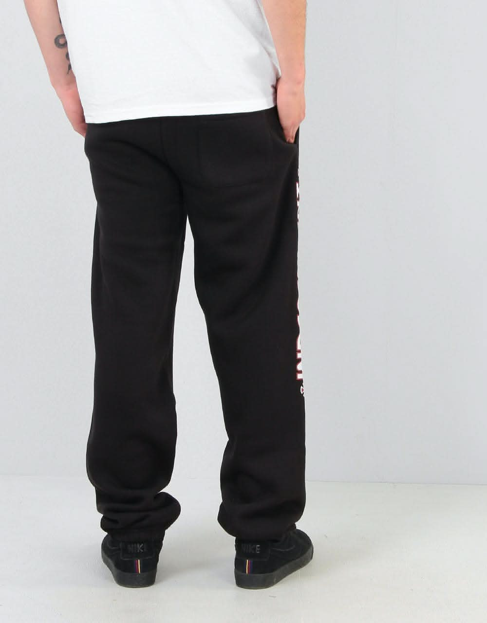 Independent Bar Cross Sweatpants - Black