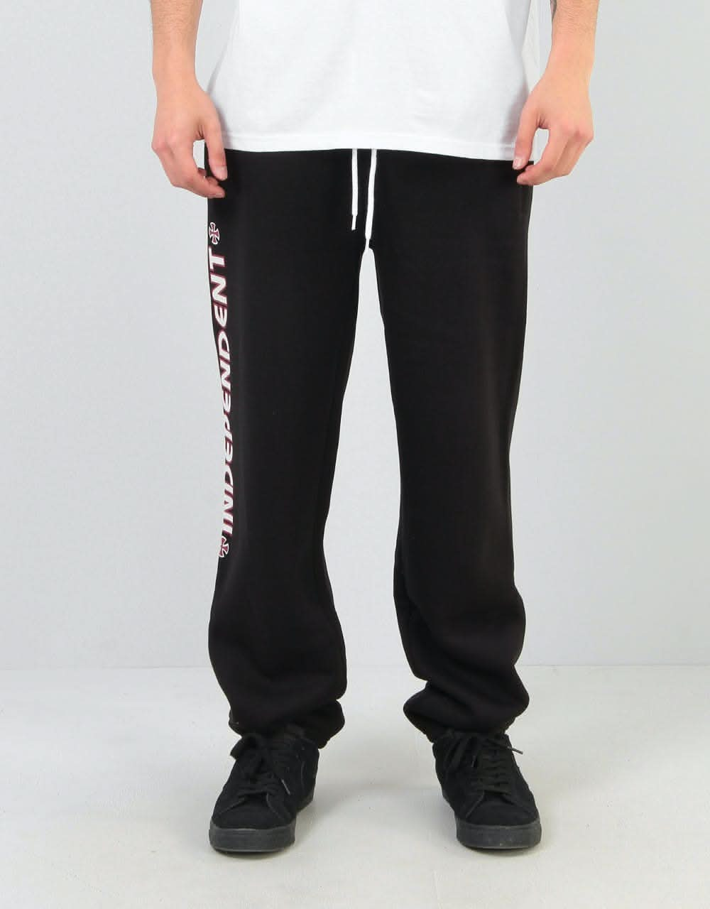 Independent Bar Cross Sweatpants - Black