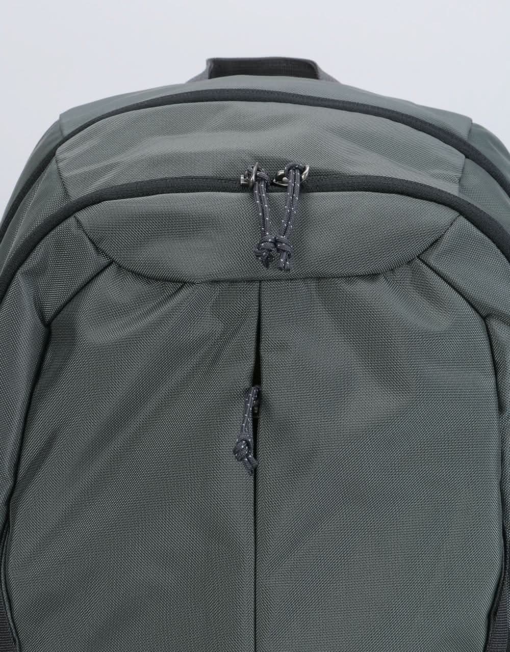 Patagonia Refugio Pack 28L Backpack - Forge Grey/Textile Green