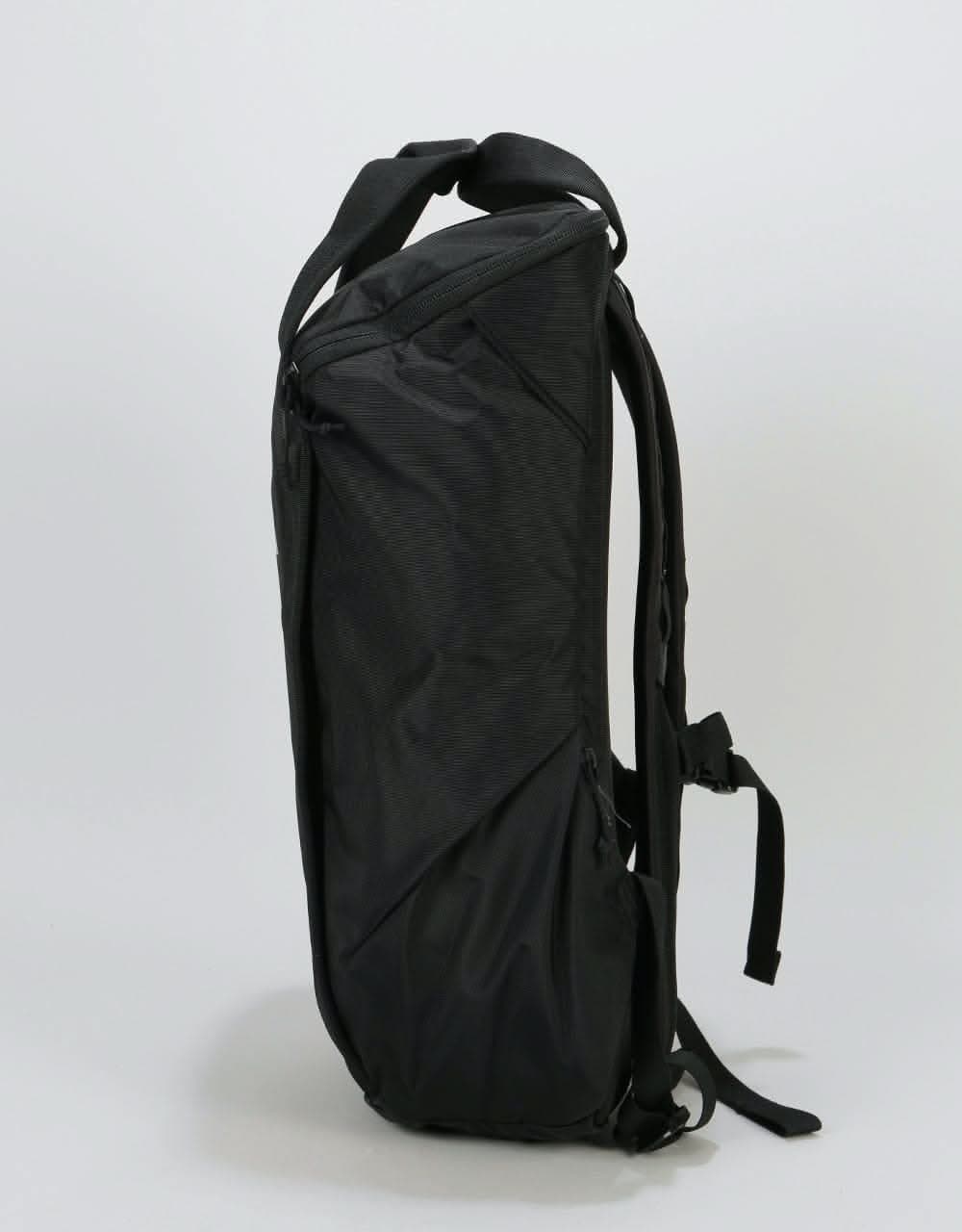 The North Face Instigator 20L Backpack - TNF Black/TNF Black