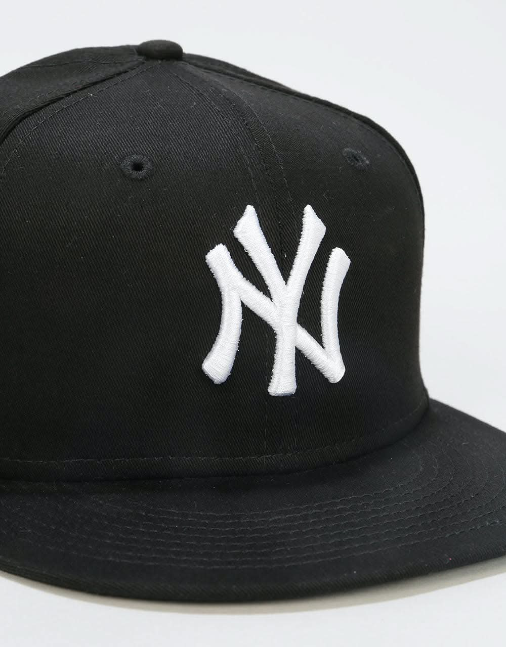 New Era 9Fifty MLB New York Yankees Snapback Cap - Black/White