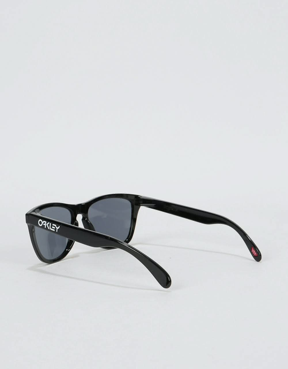 Oakley Frogskins Sunglasses - Polished Black (Grey Lens)