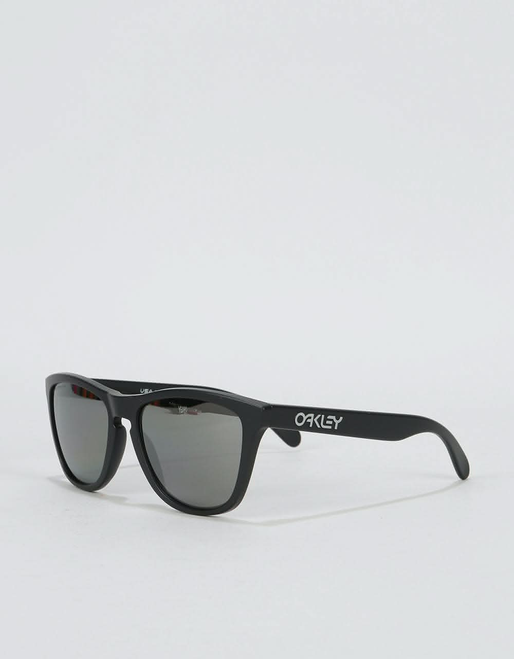 Oakley Frogskins Sunglasses - Matte Black (Prizm Black Polarized Lens