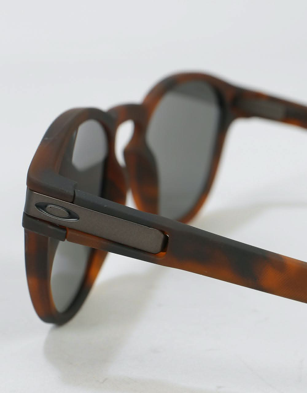 Oakley Latch Sunglasses - Matte Brown Tortoise (Prizm Grey Lens)