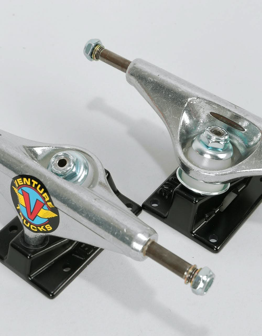 Venture Wings V-Light 5.2 High Skateboard Trucks