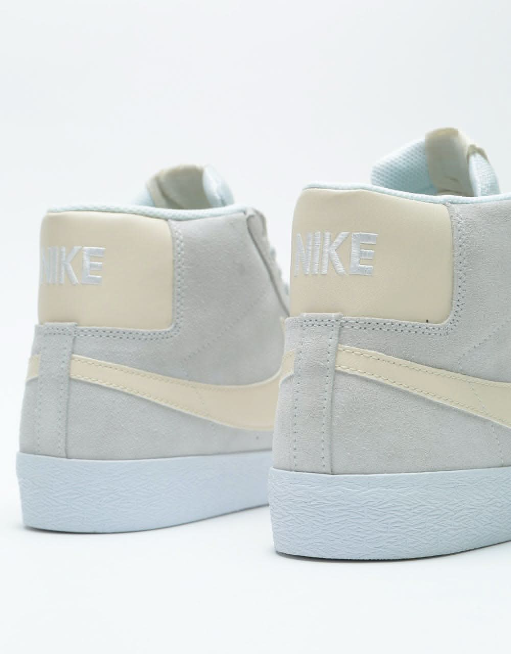 Nike SB Zoom Blazer Mid Skate Shoes - Photon Dust/Light Cream-White-Wh