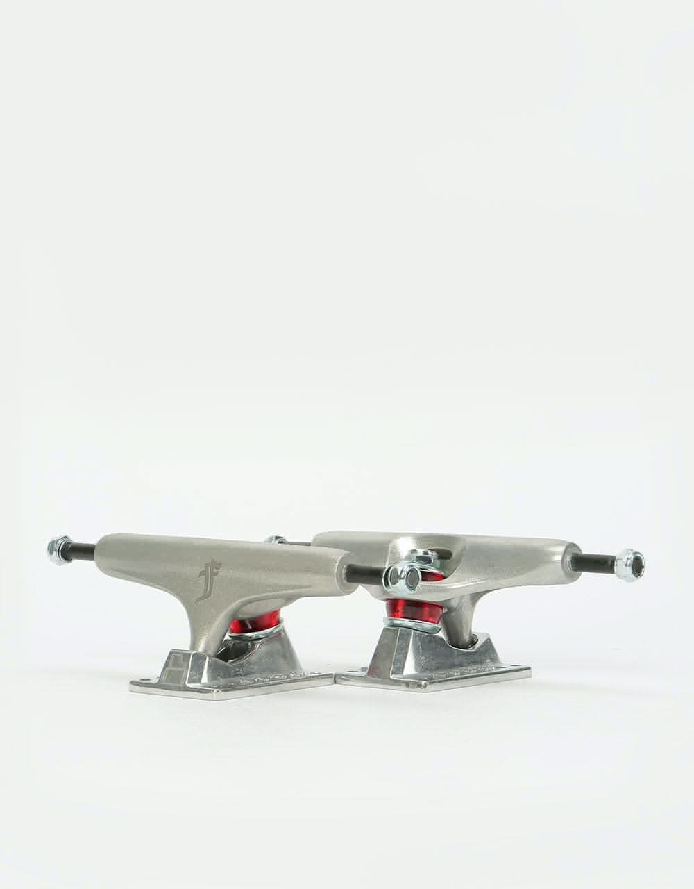 Film Hollow Kingpin 5.25 Skateboard Trucks