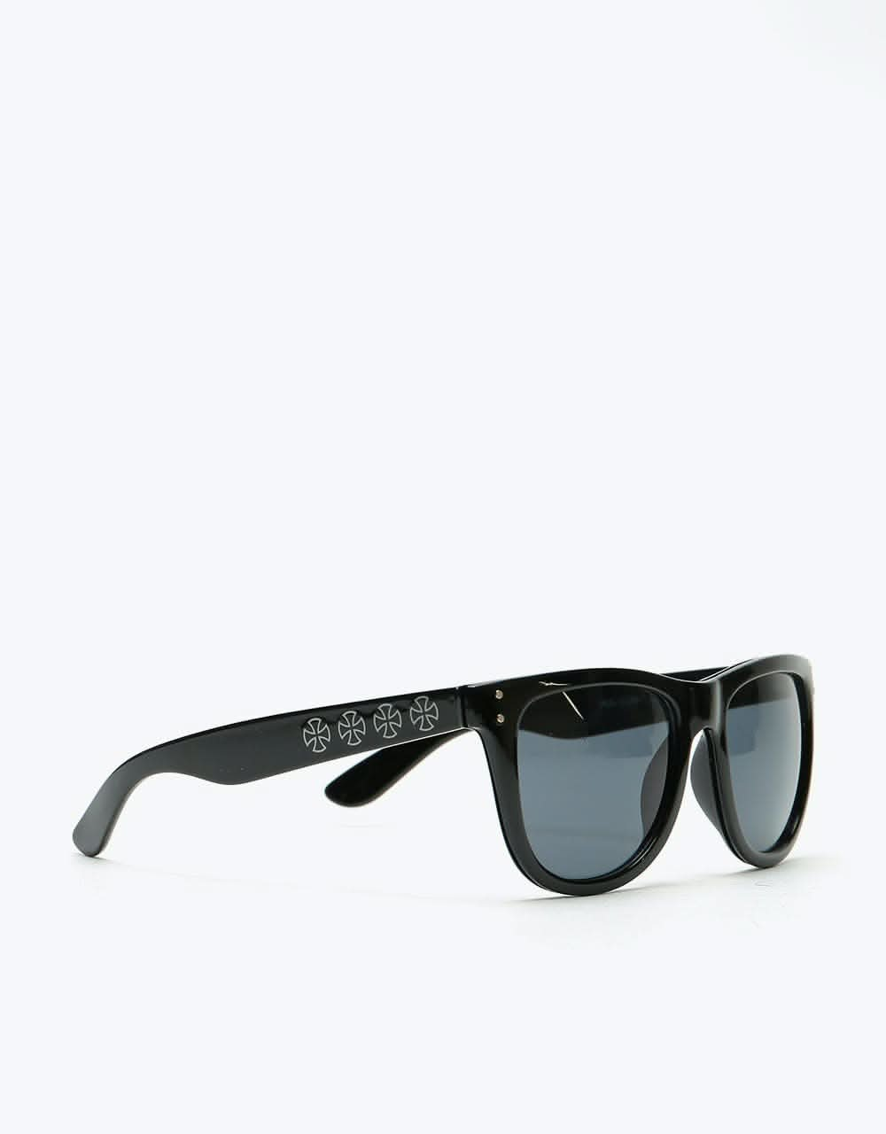 Independent Manner Sunglasses - Black