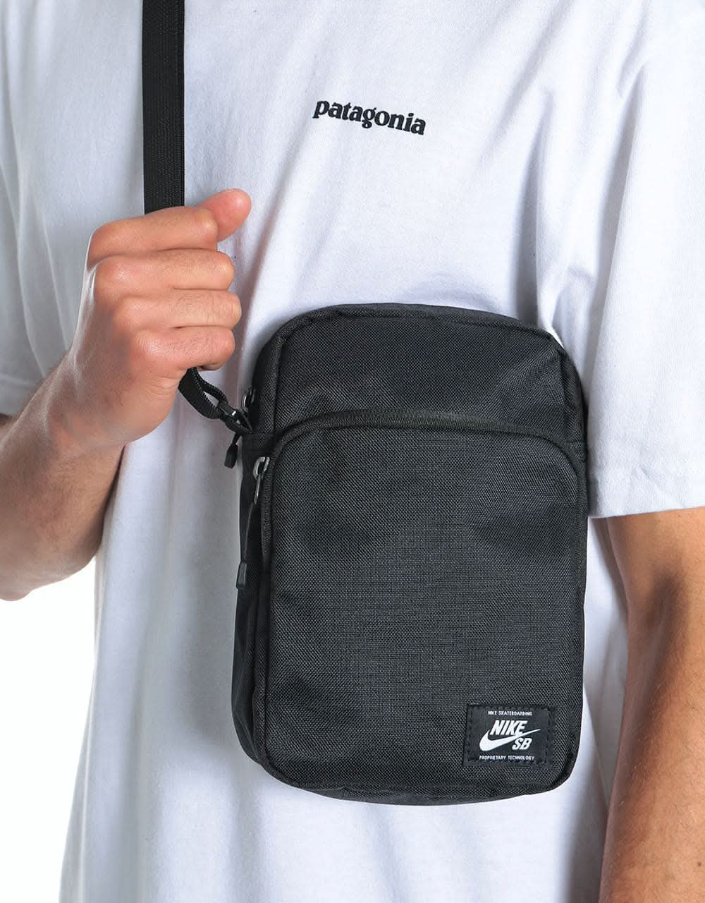 Nike SB Heritage Cross Body Bag - Black/Black/White