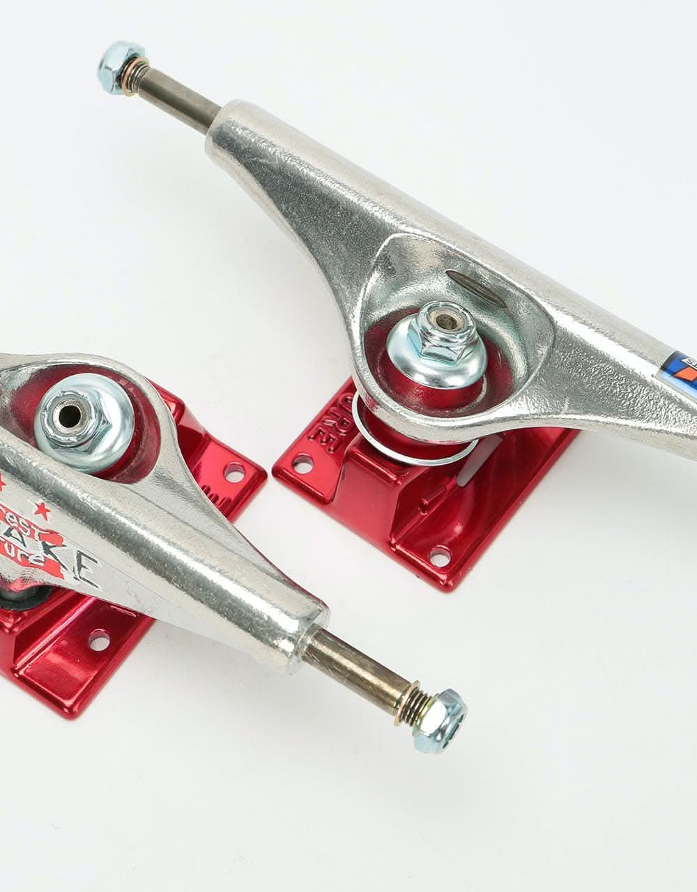 Venture Worrest Awake 5.8 Low Skateboard Trucks