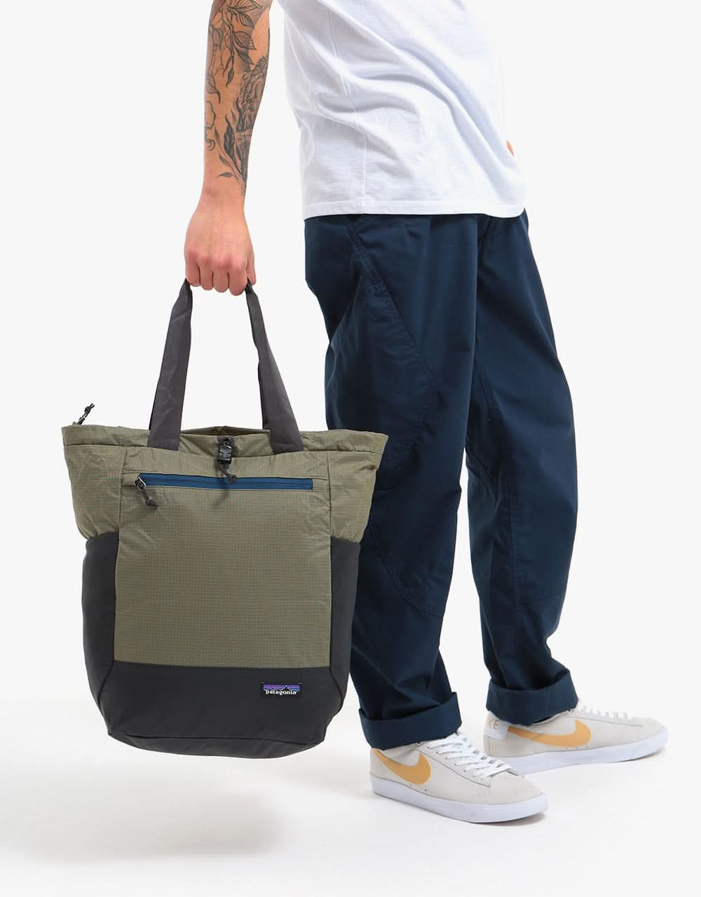 Patagonia Ultralight Black Hole® 27L Tote Pack - Sage Khaki