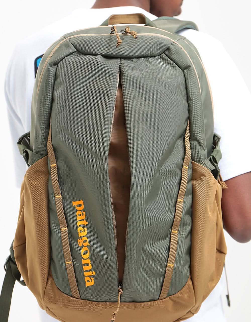 Patagonia Refugio Pack 25L Backpack - Industial Green