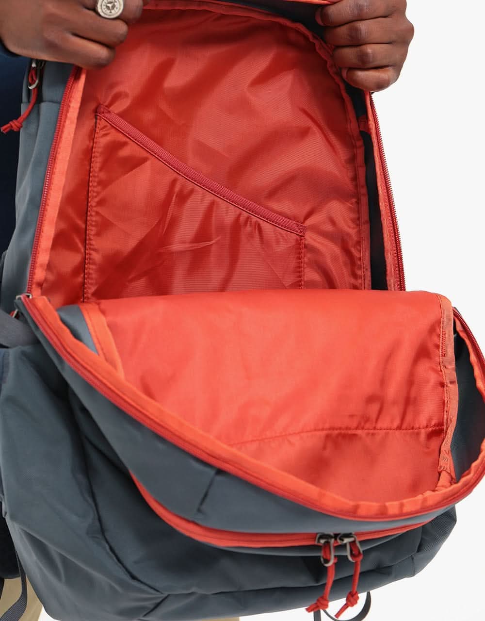 Patagonia Chacabuco Pack 30L Backpack - Smolder Blue/Roots Red