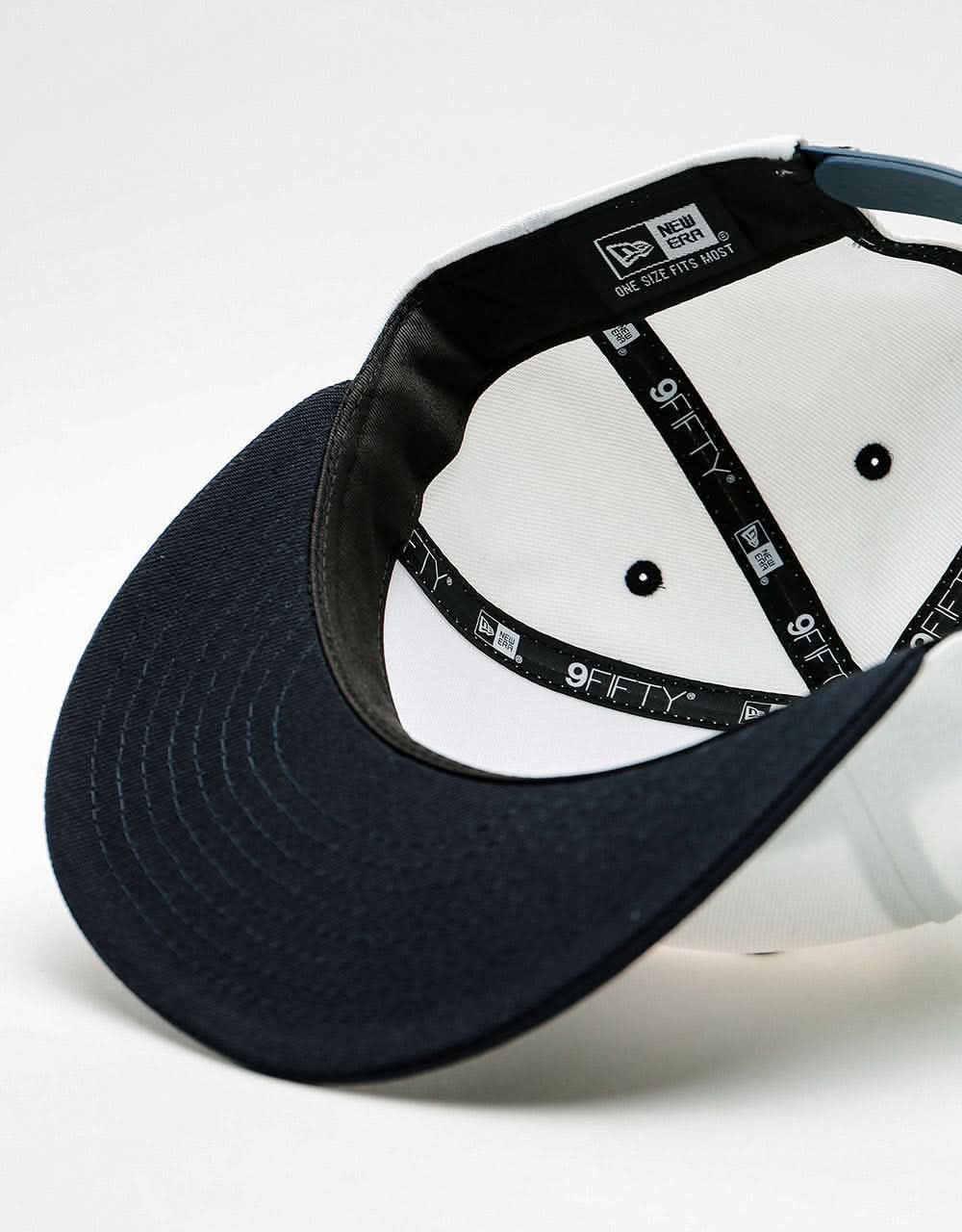 DC Empire Fielder Snapback Cap - White