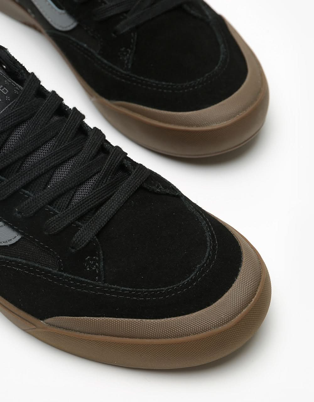 Vans Berle Pro Skate Shoes - Black/Dark Gum